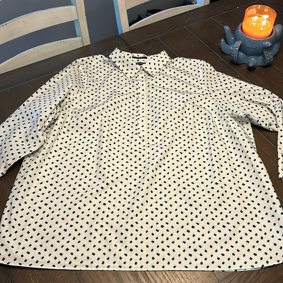Lands' End Tops - Lands End Button Up Tunic Blouse.  26W. Dark green brushstroke pattern.
